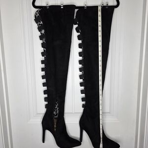 Elegant Black Over-the-Knee Boots
